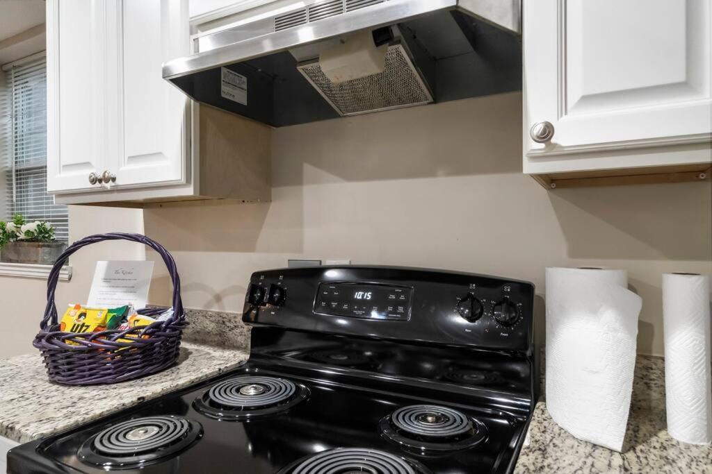 Elegant 1-Br Apartment Silver Spring Εξωτερικό φωτογραφία